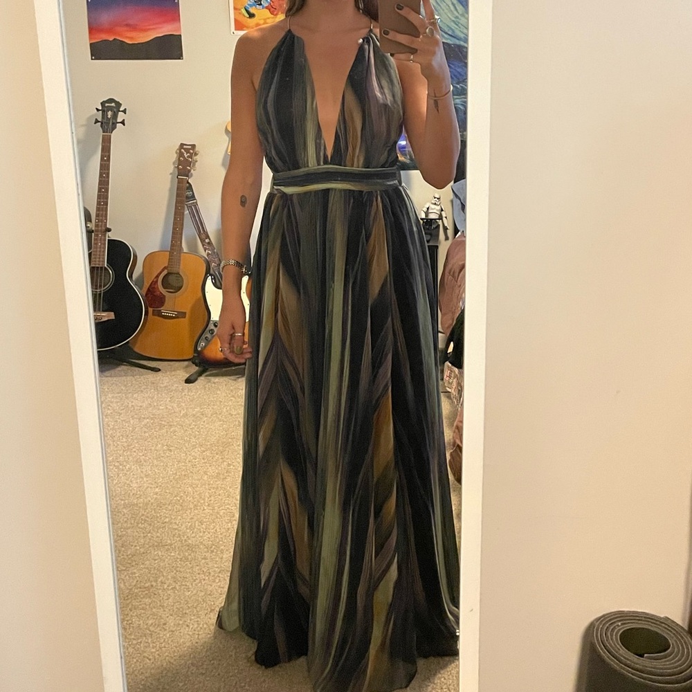Flowy Open Back Maxi Dress